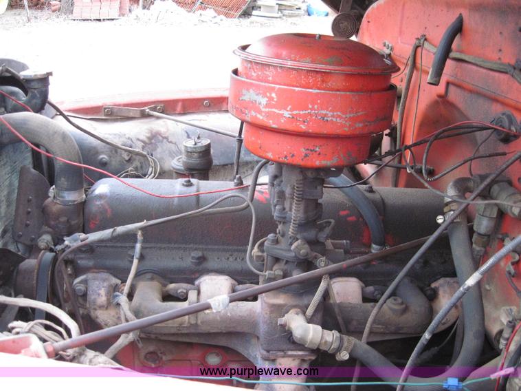 image for item 2000 1948 GMC wheat truck