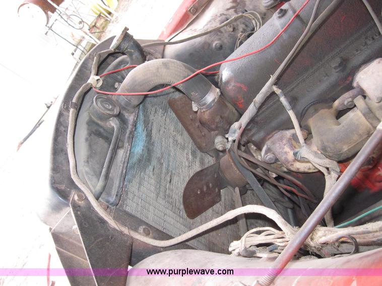 image for item 2000 1948 GMC wheat truck