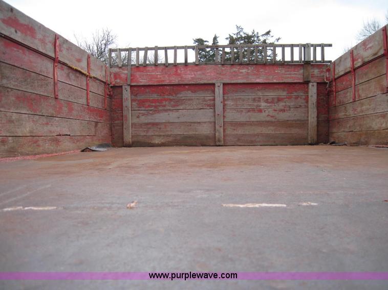 image for item 2000 1948 GMC wheat truck