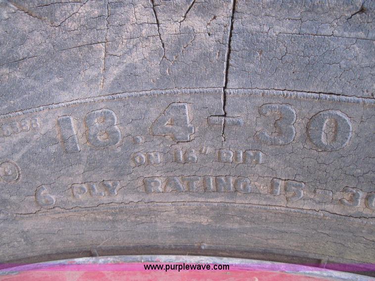 image for item 2001 Minneapolis Moline 283B4 tractor