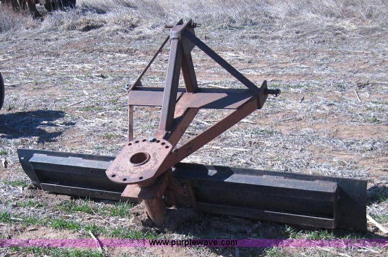 image for item 2004 7' three point blade