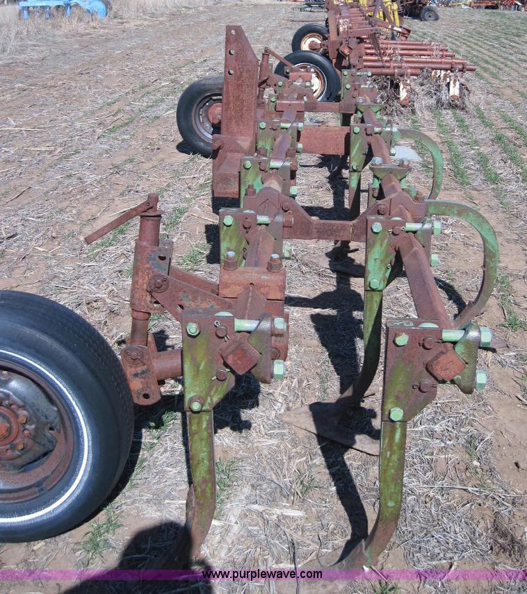 image for item 2006 Six row row-crop cultivator