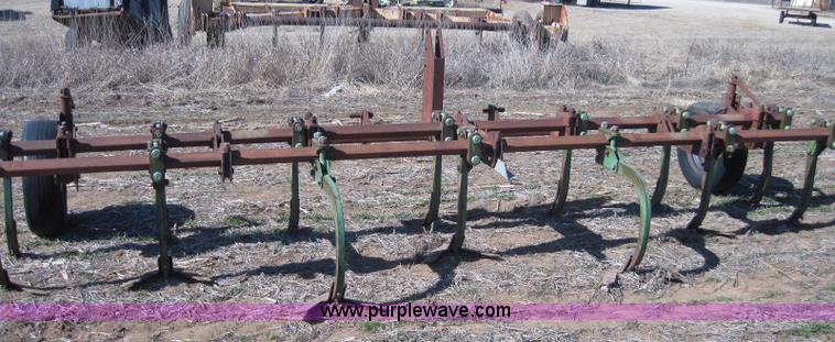 image for item 2006 Six row row-crop cultivator