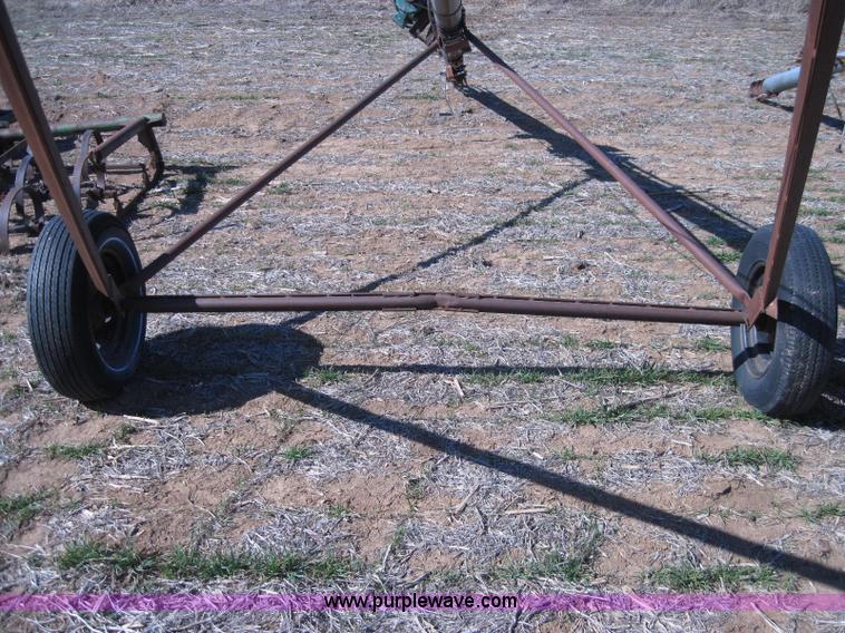 image for item 2009 6" x 35'L electric auger