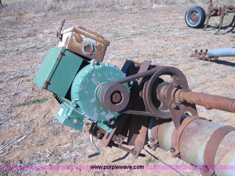 image for item 2009 6" x 35'L electric auger