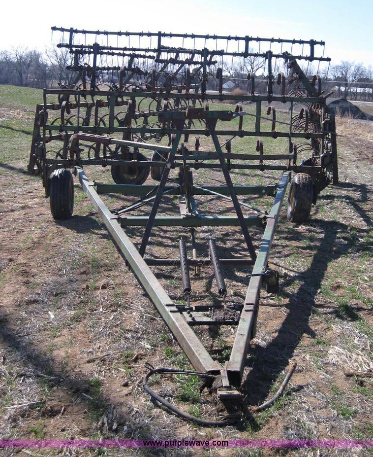 image for item 2014 John Deere 55' folding spring tooth