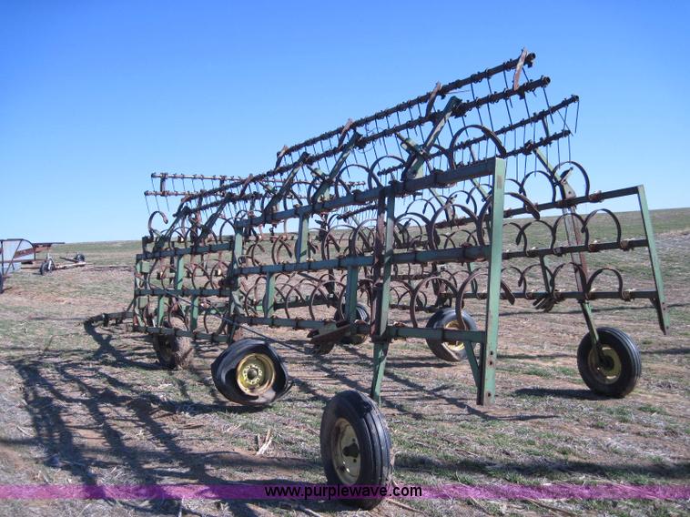 image for item 2014 John Deere 55' folding spring tooth