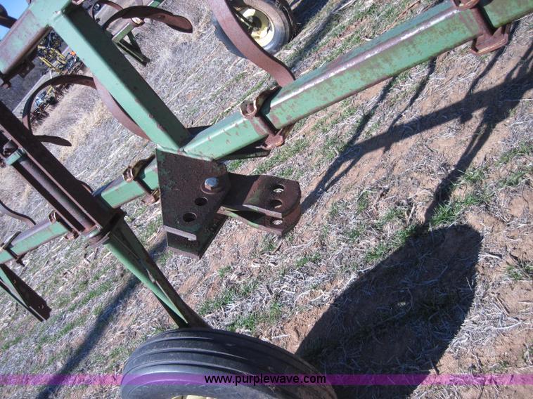 image for item 2014 John Deere 55' folding spring tooth