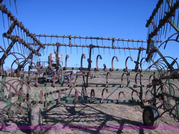 image for item 2014 John Deere 55' folding spring tooth