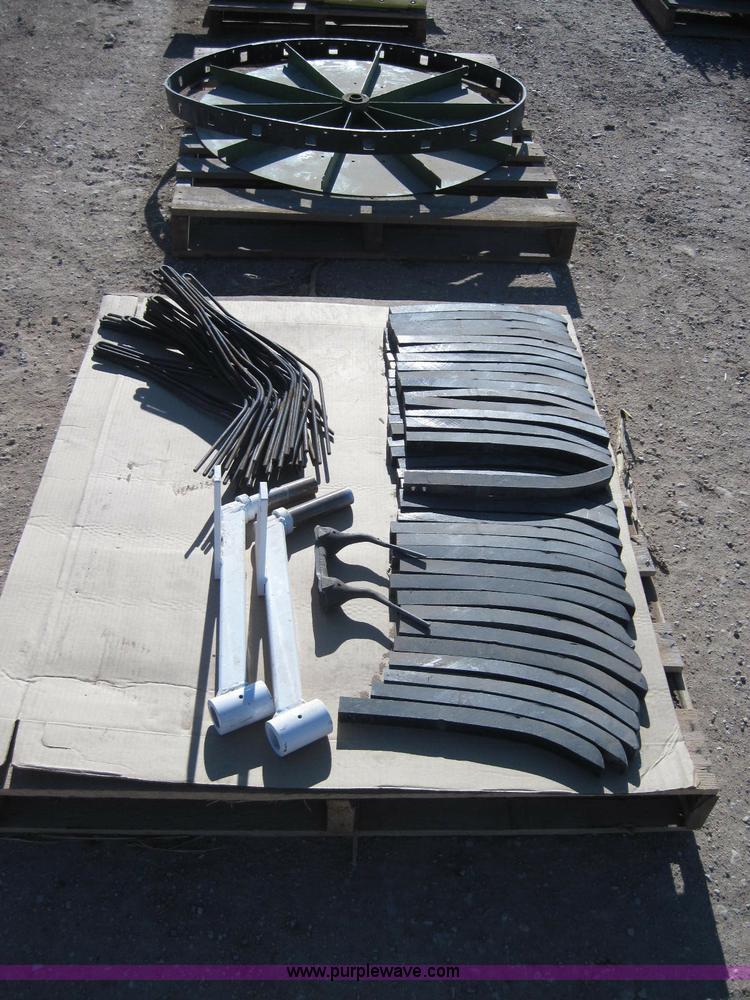 image for item 2017 (4) complete wheels off Allen wheel rake