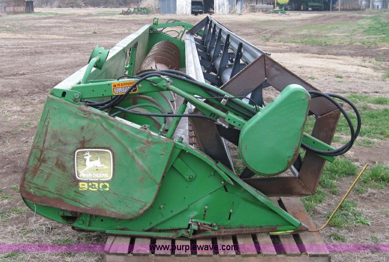 image for item 2030 1997 John Deere 930 rigid header