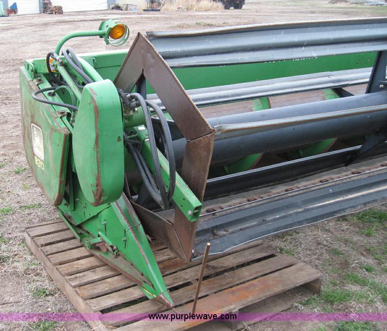 image for item 2030 1997 John Deere 930 rigid header