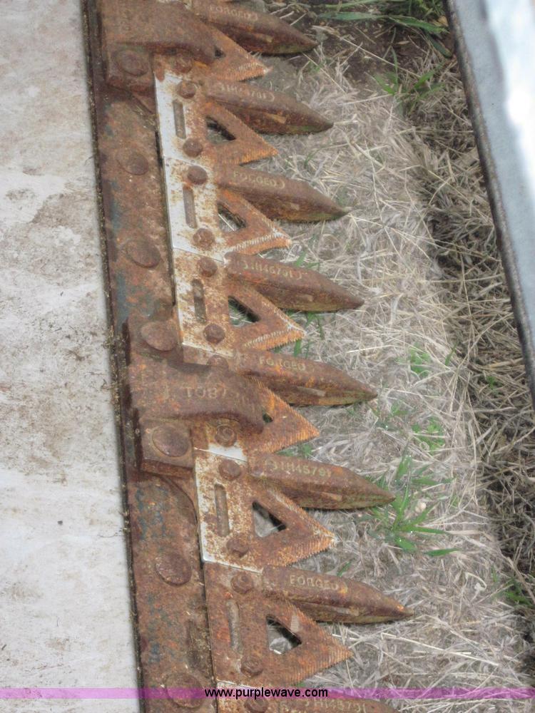 image for item 2030 1997 John Deere 930 rigid header