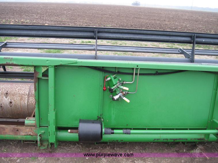 image for item 2030 1997 John Deere 930 rigid header