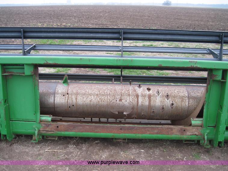 image for item 2030 1997 John Deere 930 rigid header