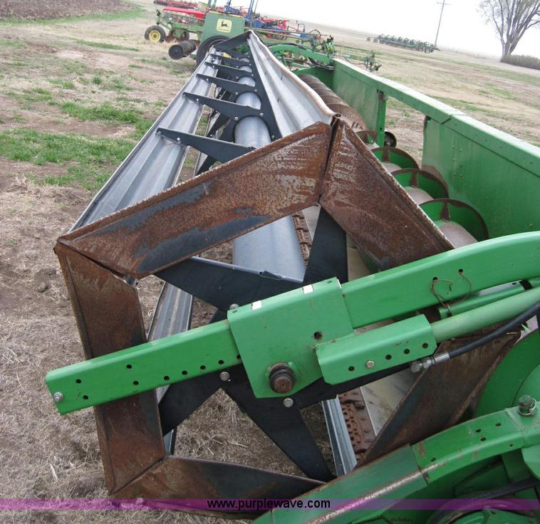 image for item 2030 1997 John Deere 930 rigid header