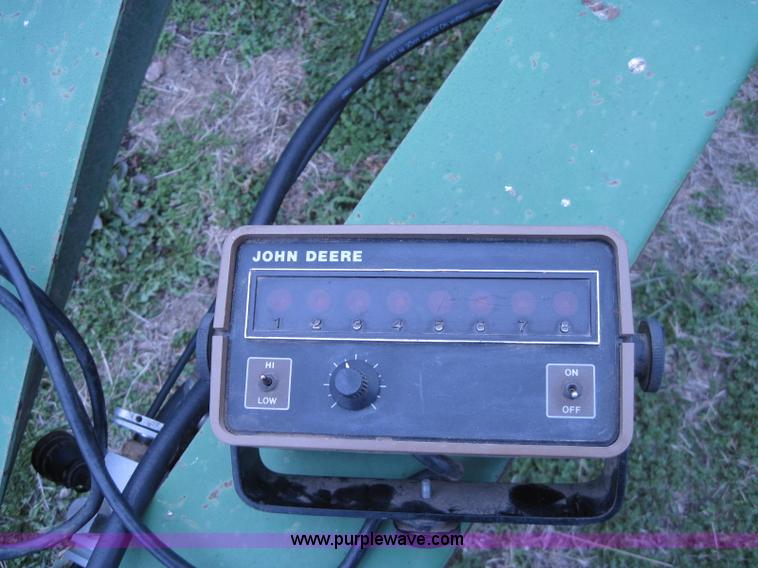 image for item 2035 John Deere 7200 eight row planter