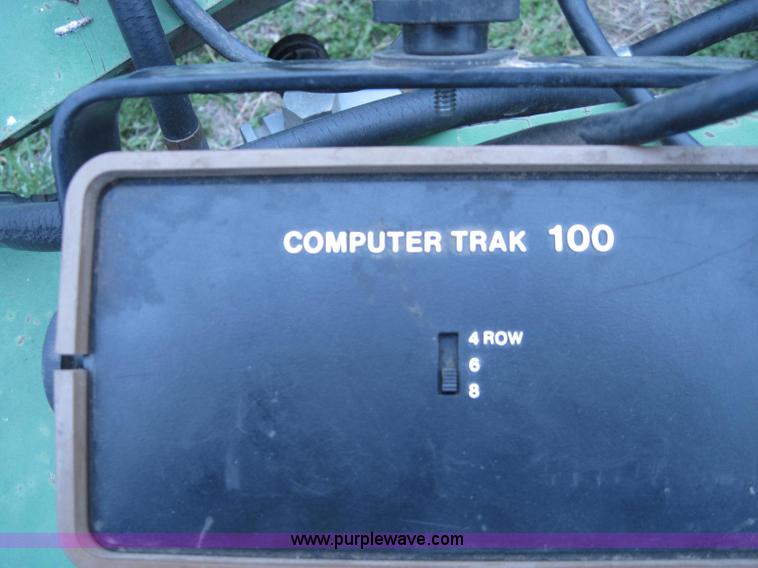 image for item 2035 John Deere 7200 eight row planter