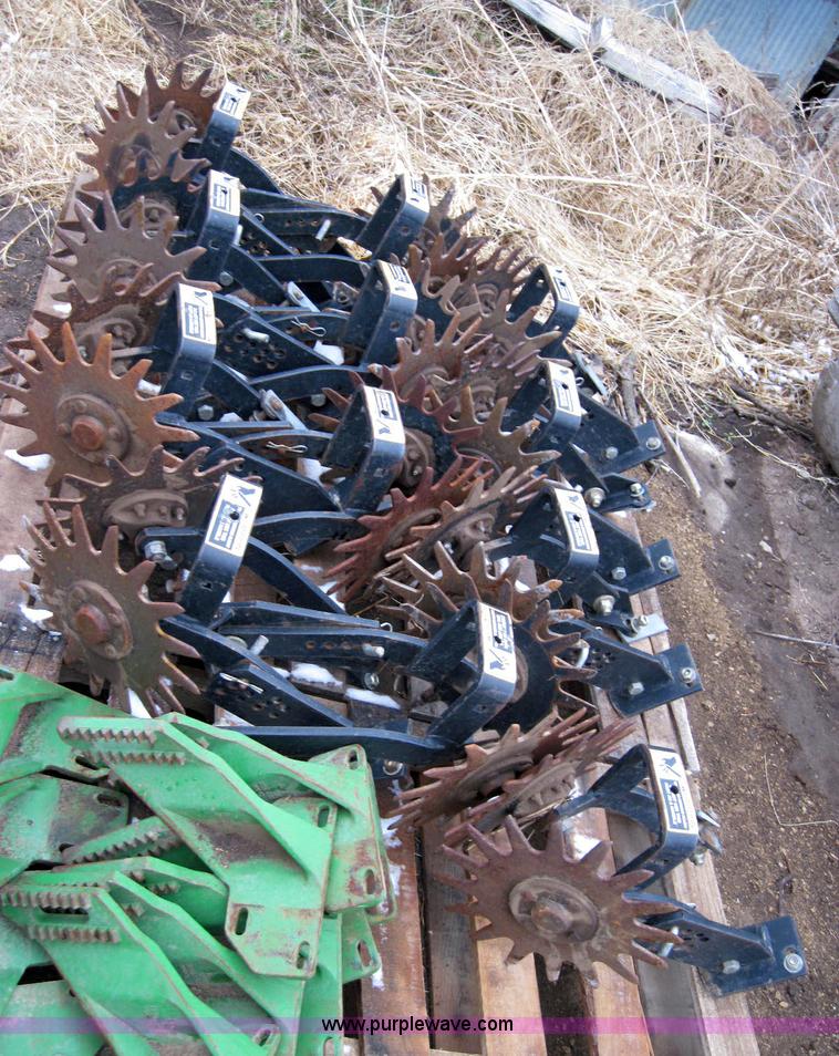 image for item 2037 (12) John Deere unit mount row cleaners