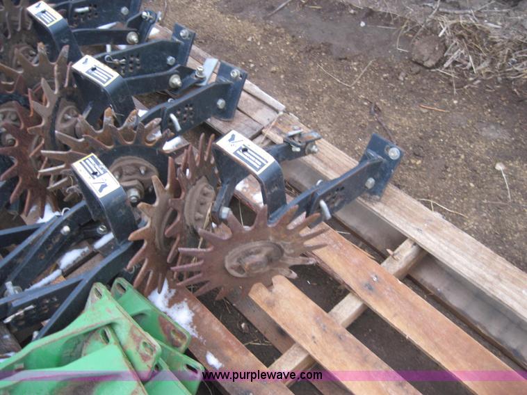 image for item 2037 (12) John Deere unit mount row cleaners