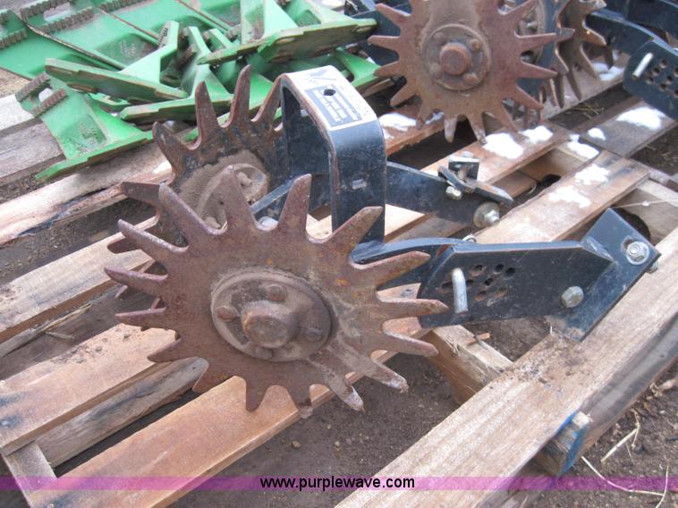 image for item 2037 (12) John Deere unit mount row cleaners