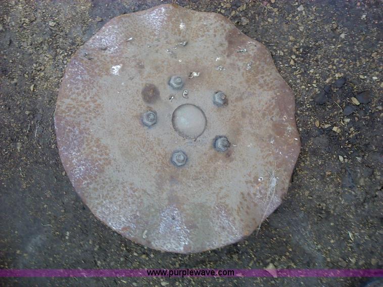 image for item 2038 (12) John Deere unit mount coulters