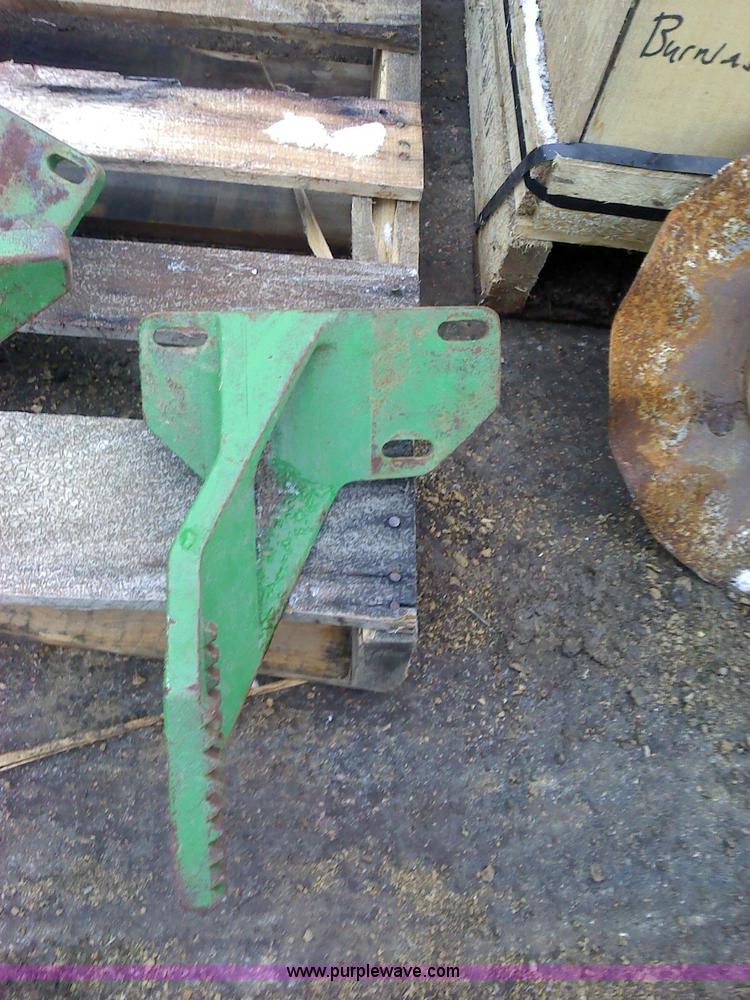 image for item 2038 (12) John Deere unit mount coulters