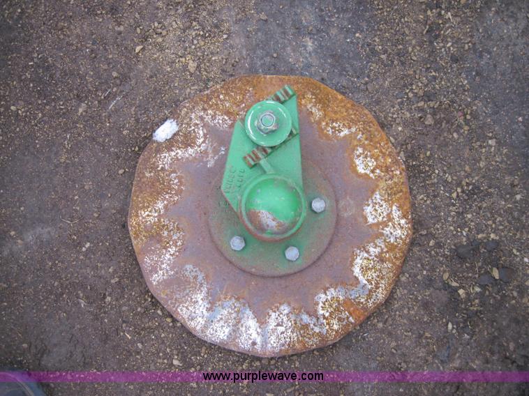 image for item 2038 (12) John Deere unit mount coulters