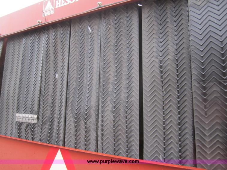 image for item 2973 1998 Hesston 565A round baler