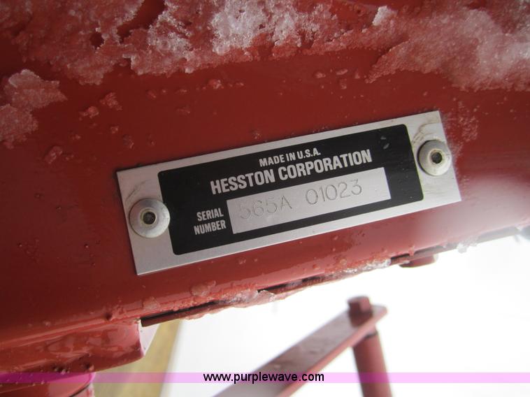 image for item 2973 1998 Hesston 565A round baler