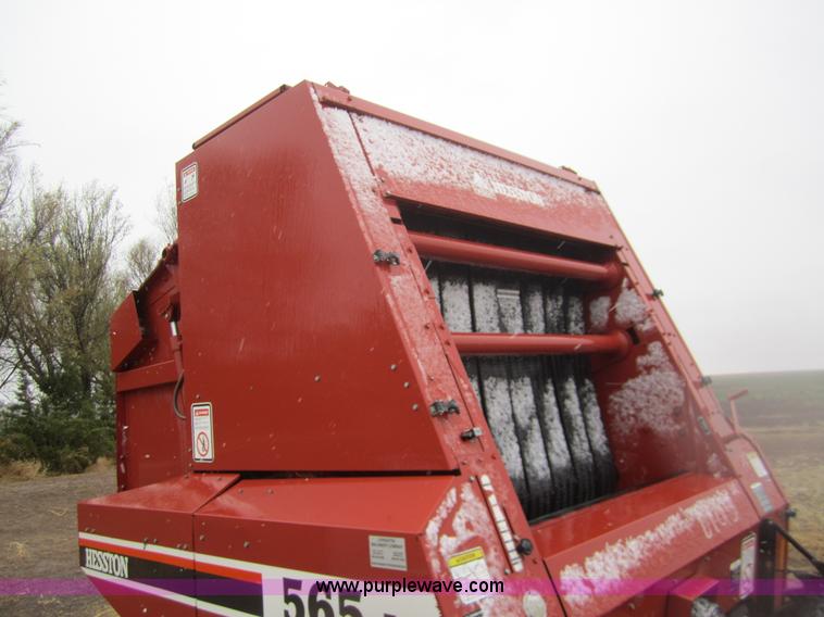 image for item 2973 1998 Hesston 565A round baler