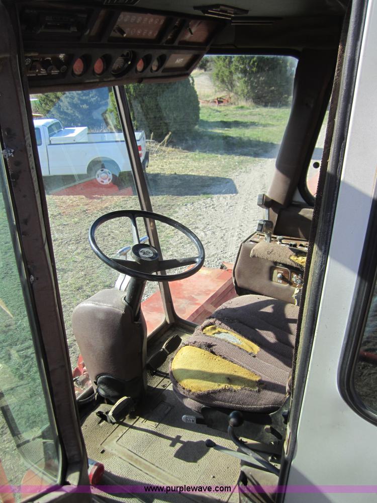 image for item 2978 1983 Massey-Ferguson 860 combine