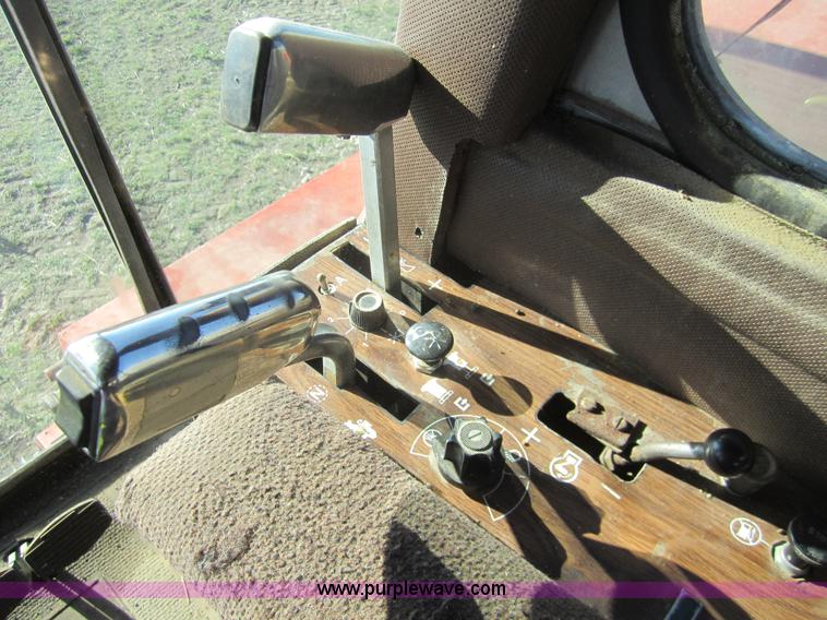 image for item 2978 1983 Massey-Ferguson 860 combine