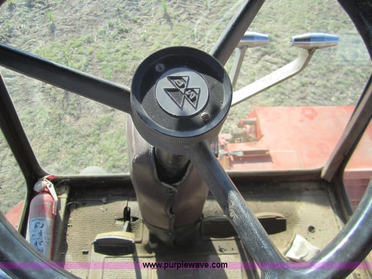 image for item 2978 1983 Massey-Ferguson 860 combine