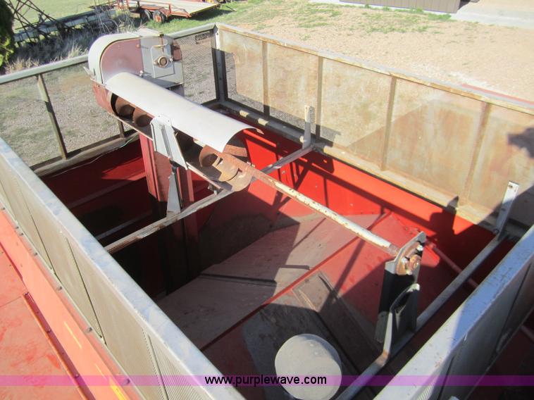 image for item 2978 1983 Massey-Ferguson 860 combine