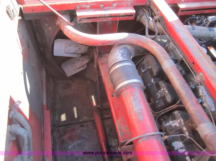 image for item 2978 1983 Massey-Ferguson 860 combine