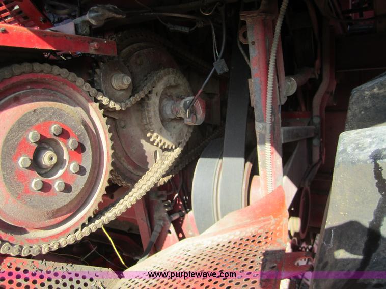 image for item 2978 1983 Massey-Ferguson 860 combine