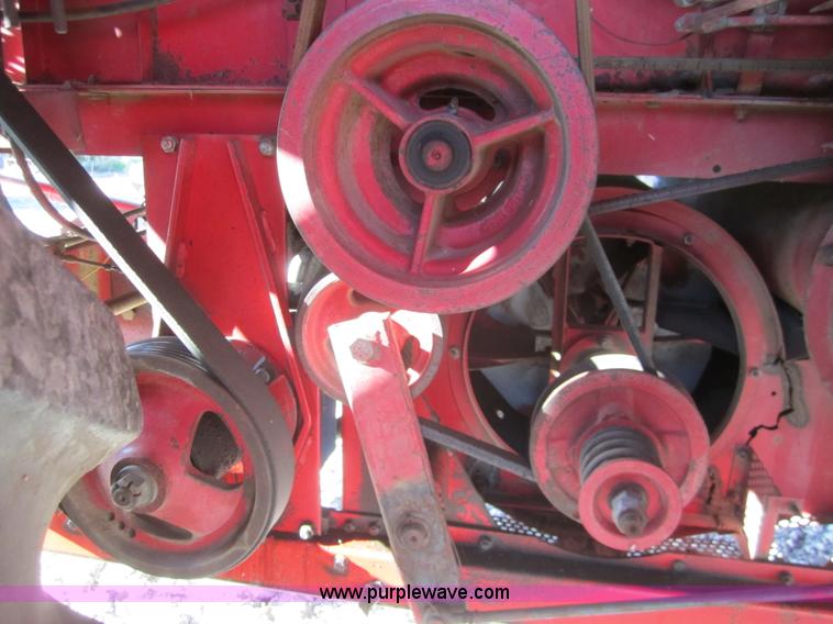 image for item 2978 1983 Massey-Ferguson 860 combine