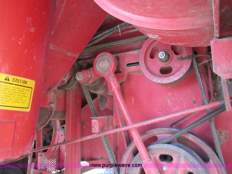 image for item 2978 1983 Massey-Ferguson 860 combine