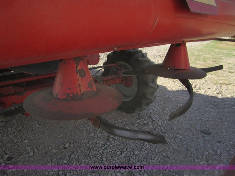 image for item 2978 1983 Massey-Ferguson 860 combine