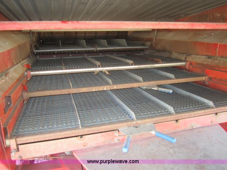 image for item 2978 1983 Massey-Ferguson 860 combine