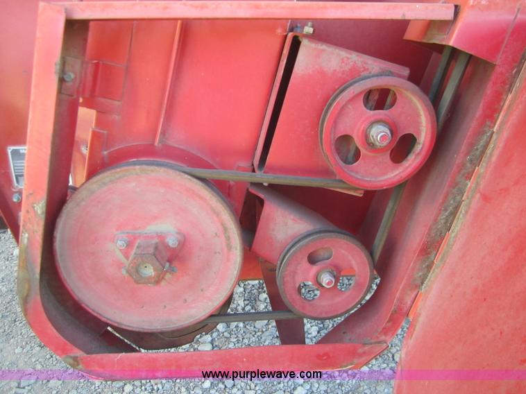 image for item 2978 1983 Massey-Ferguson 860 combine