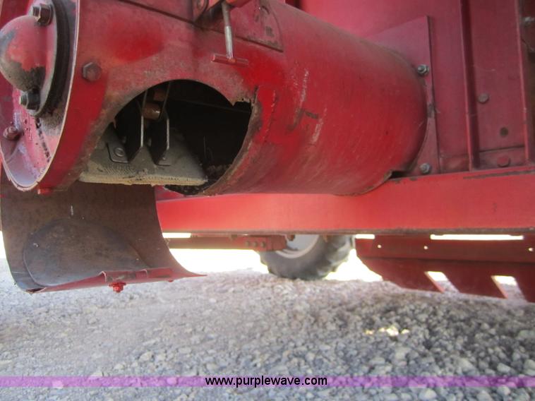 image for item 2978 1983 Massey-Ferguson 860 combine