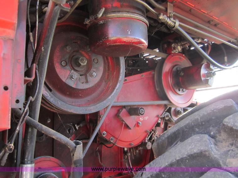 image for item 2978 1983 Massey-Ferguson 860 combine