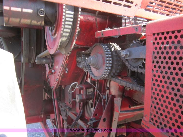 image for item 2978 1983 Massey-Ferguson 860 combine