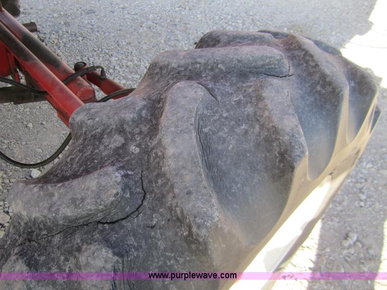 image for item 2978 1983 Massey-Ferguson 860 combine