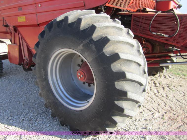 image for item 2978 1983 Massey-Ferguson 860 combine