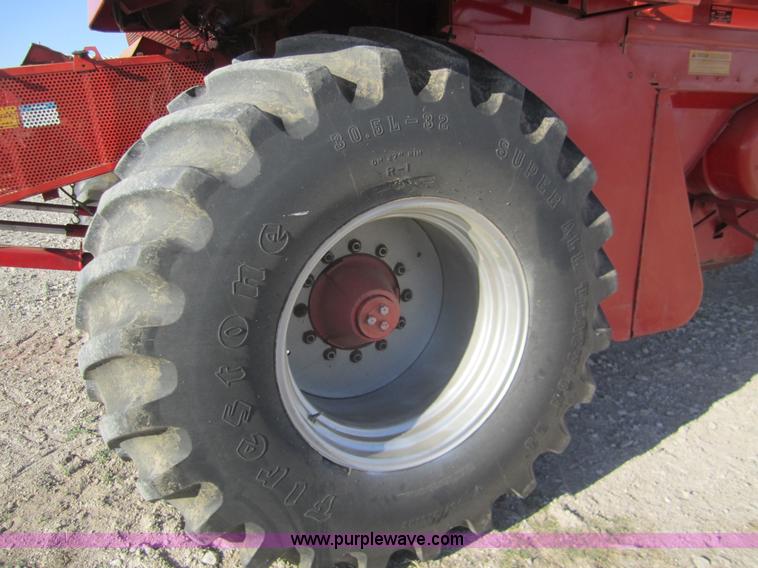 image for item 2978 1983 Massey-Ferguson 860 combine