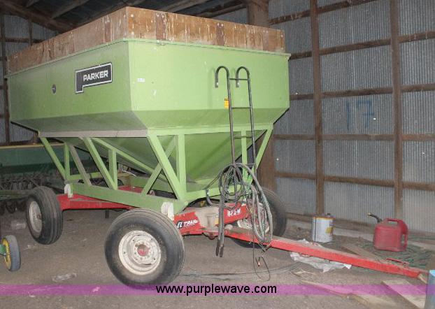 image for item 6086 Parker 2000 wagon