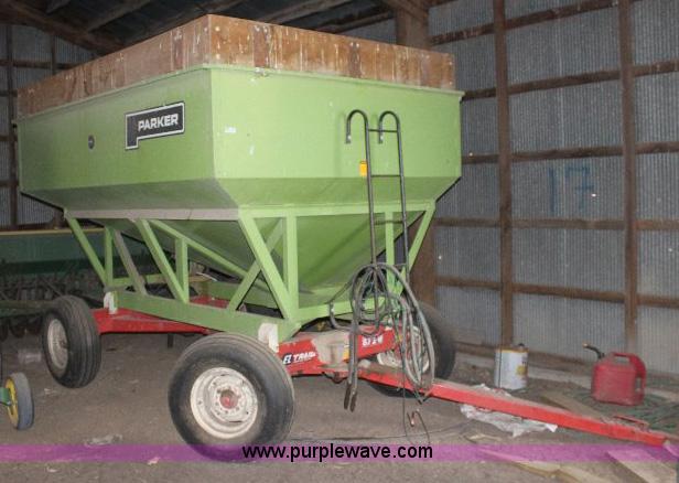 image for item 6086 Parker 2000 wagon